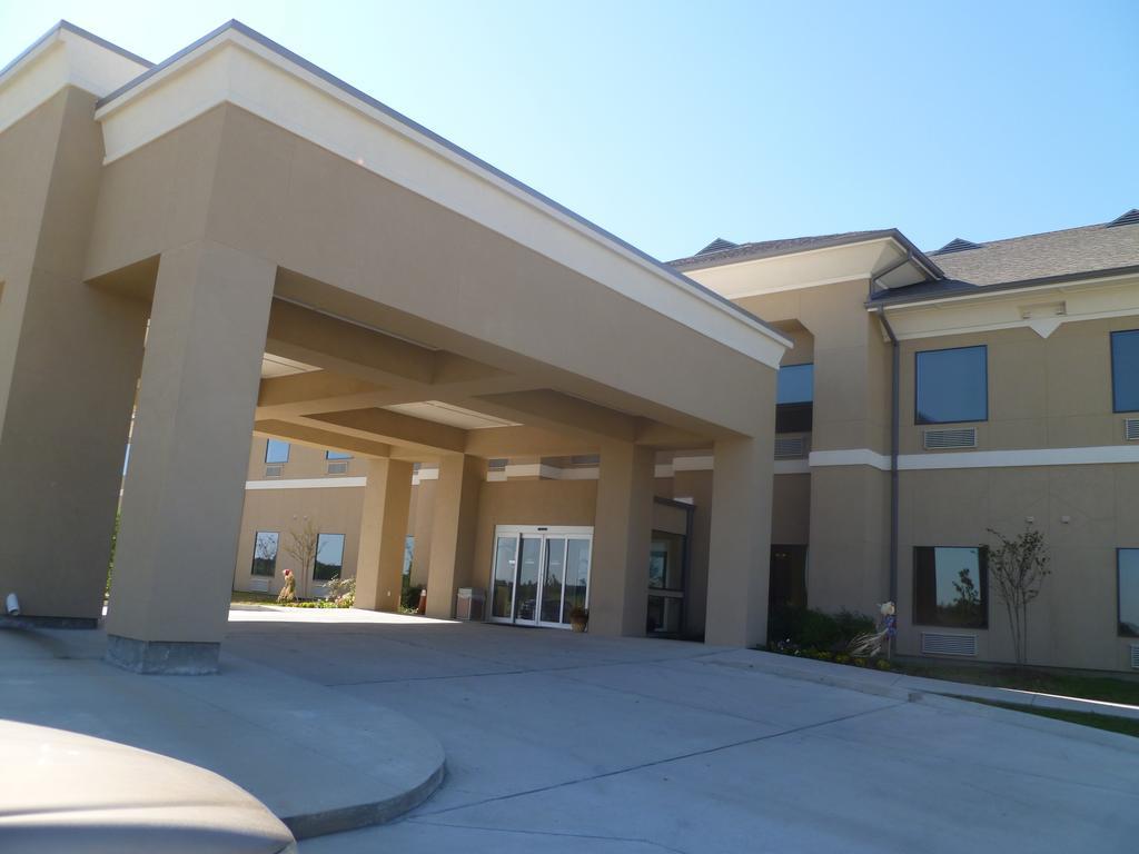 Ambassador Inn & Suites Baldwin Екстериор снимка