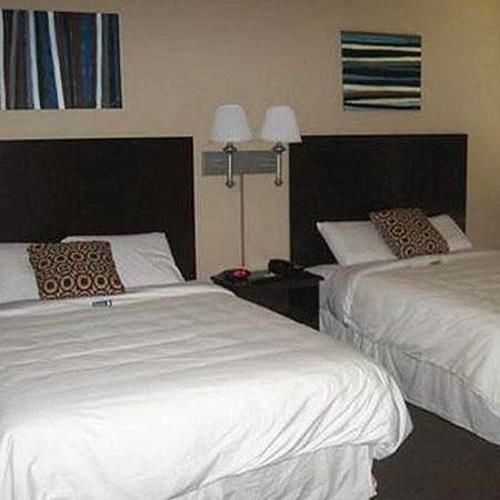 Ambassador Inn & Suites Baldwin Екстериор снимка